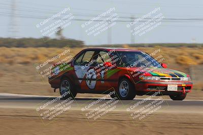 media/Oct-02-2022-24 Hours of Lemons (Sun) [[cb81b089e1]]/915am (I-5)/